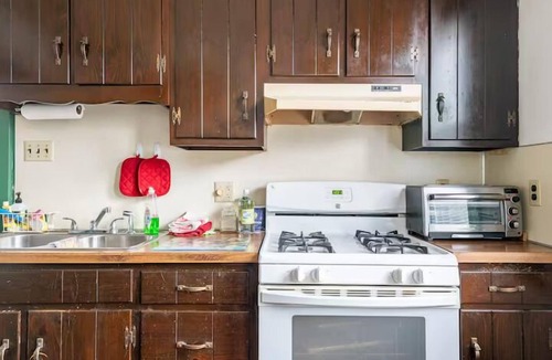 York House | Cozy Cape Cod Bungalow