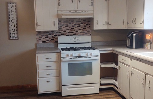 Massena House | Cozy cape cod home