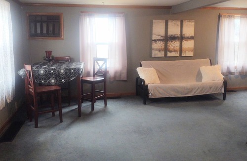 Massena House | Cozy cape cod home