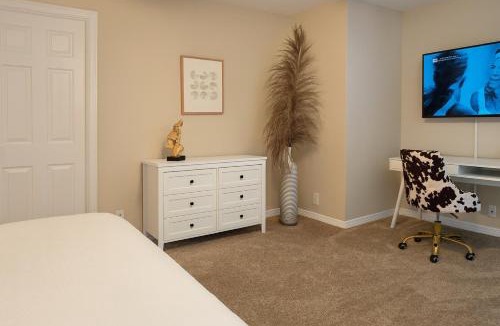 Pelican House | Cozy Cape