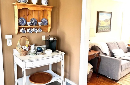 Eastport Apartment | Cozy Capen Cottage— easy access to downtown Eastport