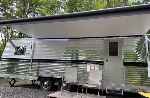 Willseyville House | Cozy caravan in Willseyville with authentic sauna in bucolic setting