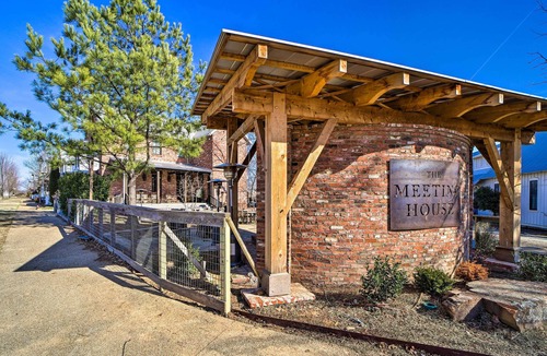 Eufaula Cottage | Cozy Carlton Landing Home - Near Lake Eufaula