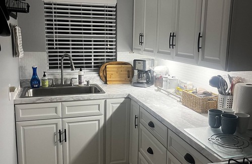 Tarpon Springs House | Cozy Carriage House on Spring Bayou