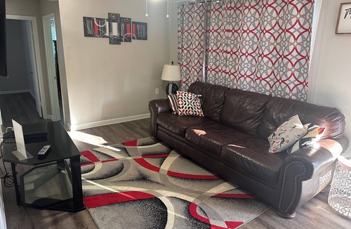 Newnan House | Cozy Casa in Newnan