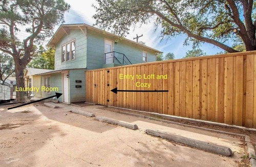 Tech Terrace Apartment | Cozy Casita - 1BR/1BA - Close to TTU