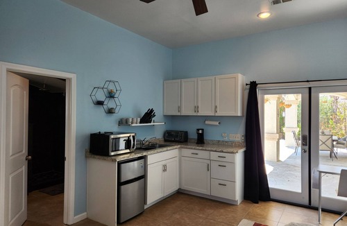 Palm Springs Apartment | Cozy Casita close to Palm Springs with Pool
