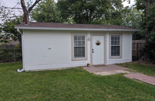 Alta Vista Apartment | Cozy Casita in charming San Antonio Close to Downtown & Pearl