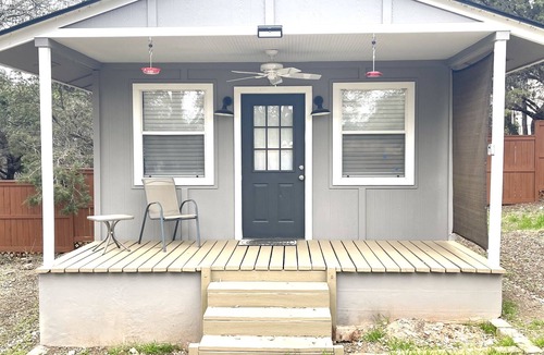 Cardinal Hills Cottage | Cozy Casita just minutes from Lakeway