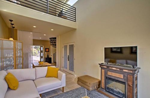 Carefree House | Cozy Casita w/Mtn View + Pool & Hot Tub Access