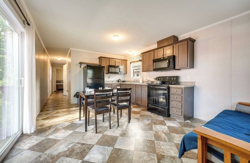 Cassopolis Cottage | Cozy Cassopolis Cabin, Near Parks & Golfing!