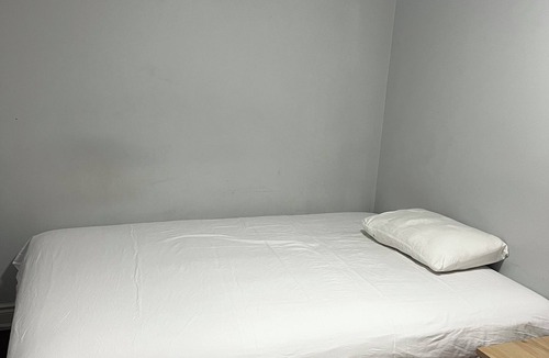 Brampton Bed & Breakfast | Cozy Castlemore BA