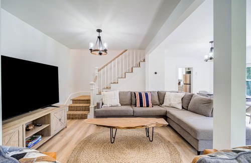 White Lake House | Cozy Catskills Chalet Fire Pit Covered Deck