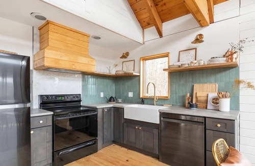 Roscoe Ski Chalet | Cozy Catskills Chalet