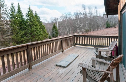 Roscoe Ski Chalet | Cozy Catskills Chalet