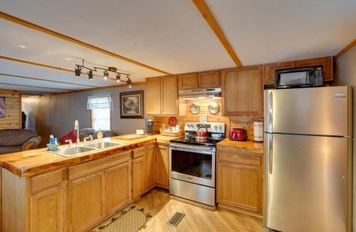 Oak Hill House | Cozy Catskills Home w/Pond on 2 Acres!