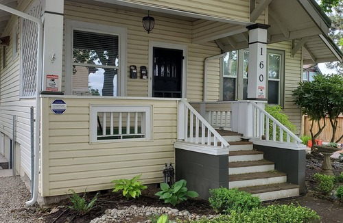 Central Area Apartment | Cozy Cellar Retreat in 1900's Bungalow