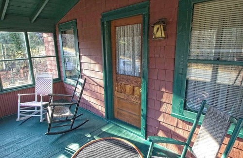 North Creek House | Cozy Central Adirondack Charmernn