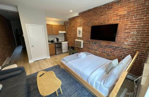 Prudential - St. Botolph Apartment | Cozy Central South End Studio