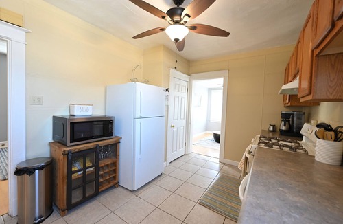 University City Apartment | Cozy Centrally Located Apartment Near all Major Attractionsn