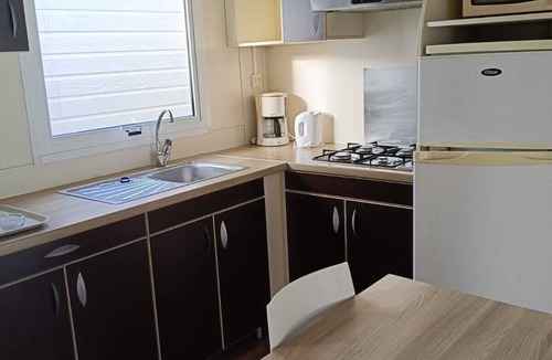 Saint-Hilaire-de-Riez Ski Chalet | 🌿 Cozy Chalet 7 km from the Beach – Vendée (Kabana Village Camping)