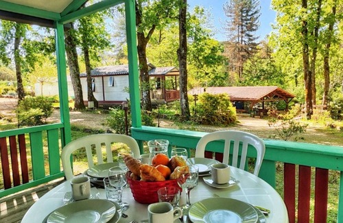 Beaumont-du-Perigord Ski Chalet | Cozy chalet with terrace for 6 people