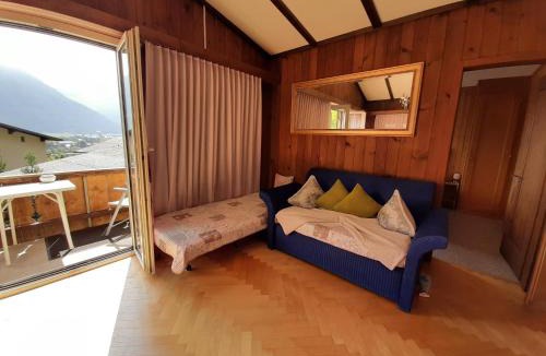 Goldswil Apartment | Cozy Chalet by Interlaken. Parking