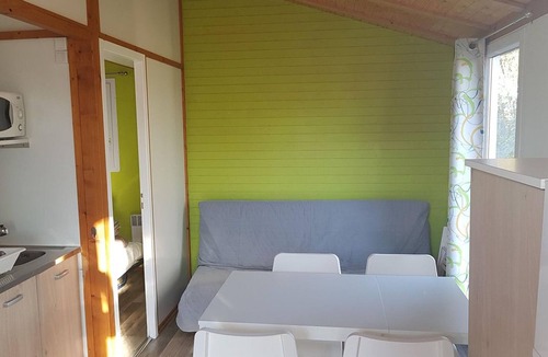 Le Grand Serre Ski Chalet | Cozy Chalet for 5 with Private Terrace