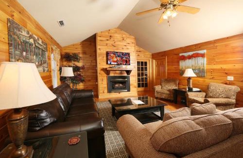 Pigeon Forge Ski Chalet | Cozy Chalet for perfect for rest and rejuvenation