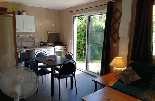 Cavan Ski Chalet | Cozy chalet in charming Cavan with AC