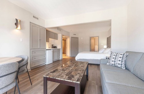 Oro-Medonte Condo | Cozy Chalet near Snowy Escapes & Outdoor Fun