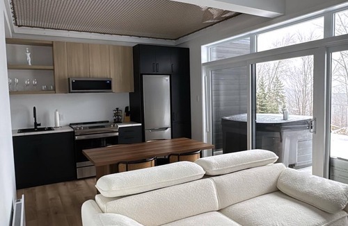 Saint Come Ski Chalet | Cozy Chalet Near Val St-Côme | Sleeps 5 | Fireplace & Nature Retreat