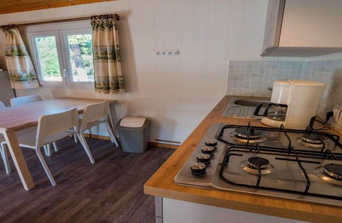 Meolans-Revel Ski Chalet | Cozy chalet, pets welcome - 2 guests