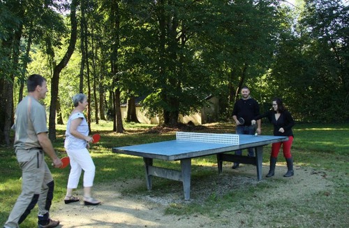 Deux Rivieres Ski Chalet | Cozy Chalet Sleeps 6 with Terrace