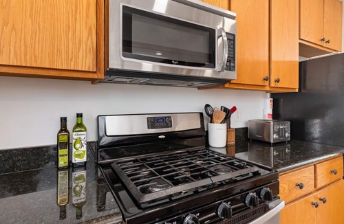 Wintergreen House | Cozy chalet w/king beds, fireplace, and hot tub. Close to hiking! Dog-friendly!