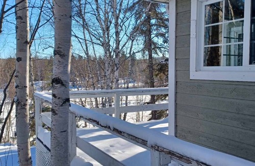 La Malbaie Ski Chalet | Cozy chalet with big lake