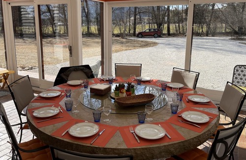 Seranon Ski Chalet | COZY CHALET WITH COVERED POOL