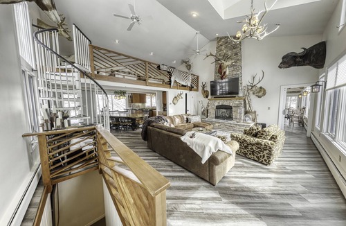 Ellicottville Ski Chalet | Cozy chalet with stunning views. Steps to slopes, ropes, golf and hiking trails