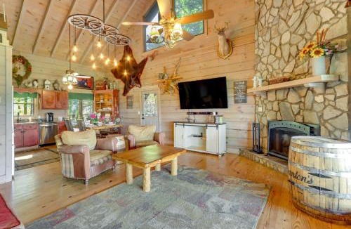 Hidden Lake House | Cozy Cherry Log Cabin w/Hot Tub & Mountain Views!