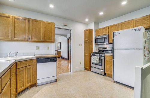 Cheyenne House | Cozy Cheyenne Home w/Yard < 1 Mi to Downtown!