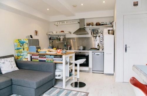 Ferndale Apartment | Cozy Chic 1-Bed Brixton pad