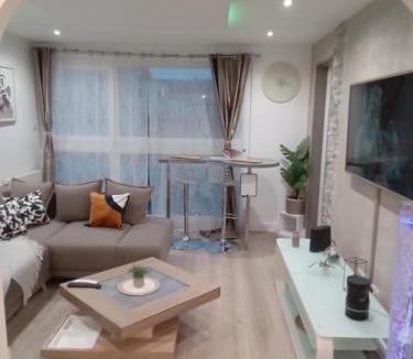 Eaubonne Apartment | Cozy Chic Appart