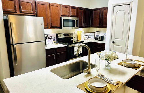 Frisco Apartment | Cozy & Chic Frisco Scape apartment with 2 Bed/2 Bath, 3 Resort Pools + Gym