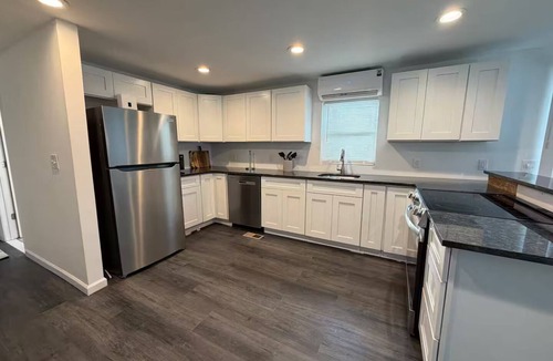 Tafton House | Cozy &Chic home nestled on a quiet tranquil block