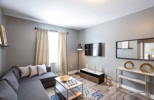 Flamingo/Lummus Apartment | COZY & CHIC Suite 1 BDR/1BTH