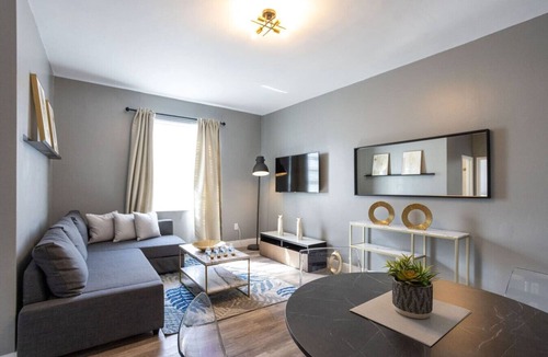 Flamingo/Lummus Apartment | COZY & CHIC Suite 1 BDR/1BTH