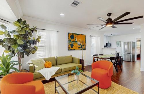 South Central Houston House | Cozy City Cottage