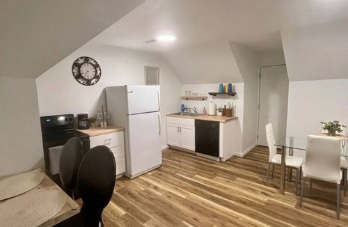 St. Charles Apartment | Cozy Clark Suite in Frenchtown