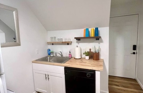 St. Charles Apartment | Cozy Clark Suite in Frenchtown