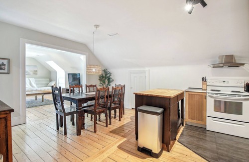Chateau-Richer Apartment | Cozy, classy, cachet, spacious & central - Mt Ste-Anne, Vieux Québec, IleOrléans